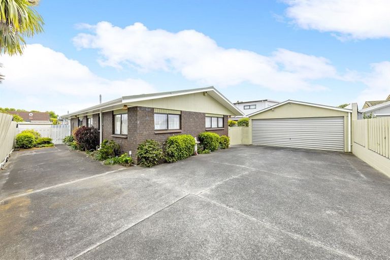 Photo of property in 2/34 Cambridge Terrace, Papatoetoe, Auckland, 2025