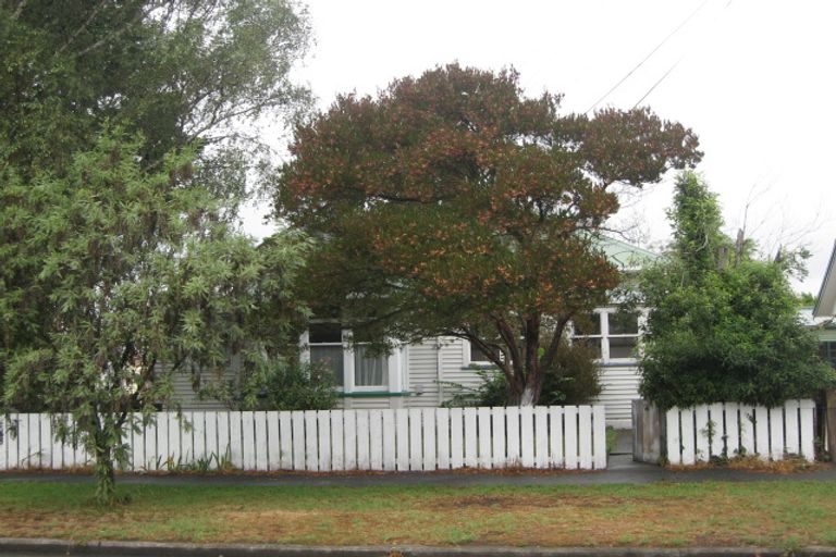 Photo of property in 3/12 Coopers Road, Dallington, Christchurch, 8061