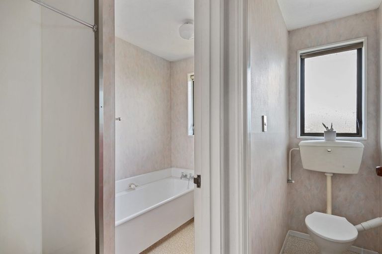 Photo of property in 2/61 Sarabande Avenue, Redwood, Christchurch, 8051