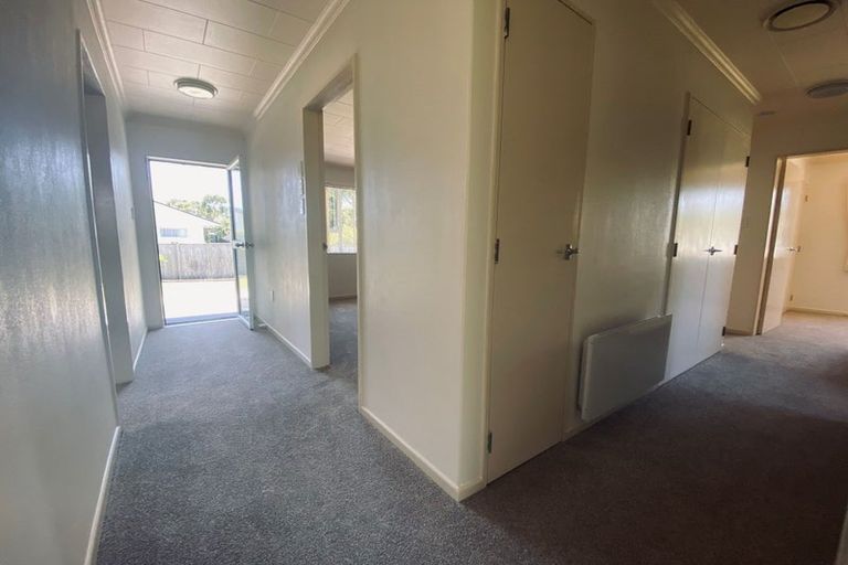 Photo of property in 165 Te Moana Road, Waikanae, 5036
