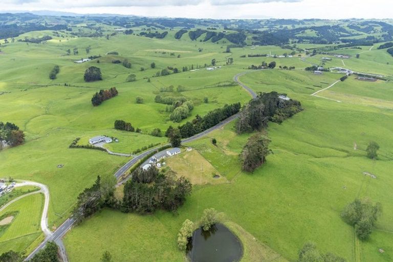 Photo of property in 158 Waiteitei Road, Wellsford, 0974