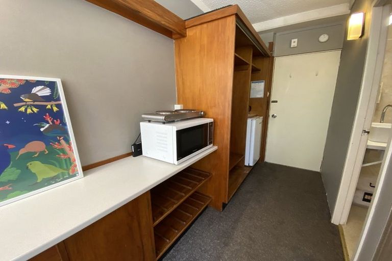 Photo of property in Sharella Living, 20 Glenmore Street, Thorndon, Wellington, 6011