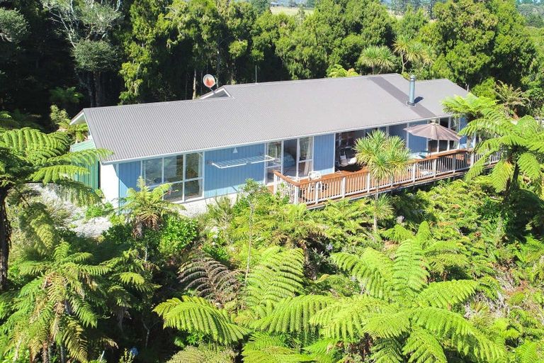 Photo of property in 17 Fairburn Place, Charleston, Cape Foulwind, 7892