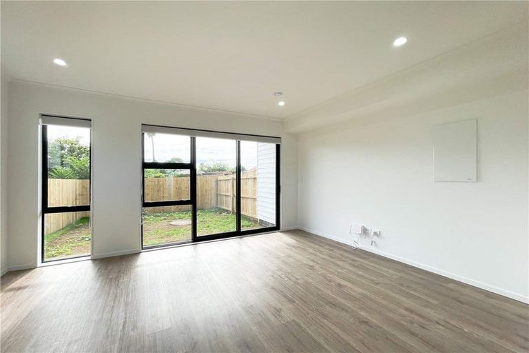 Photo of property in 15f Parkinson Avenue, Wesley, Auckland, 1041