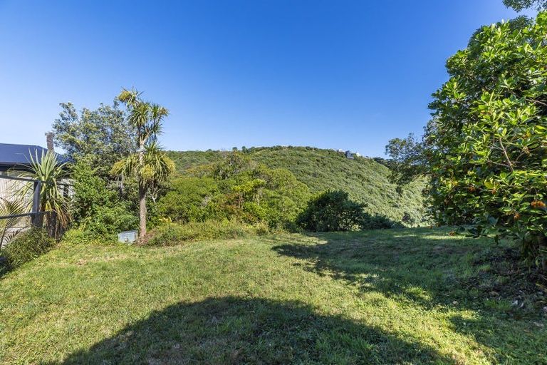 Photo of property in 13 Twomey Grove, Houghton Bay, Wellington, 6023