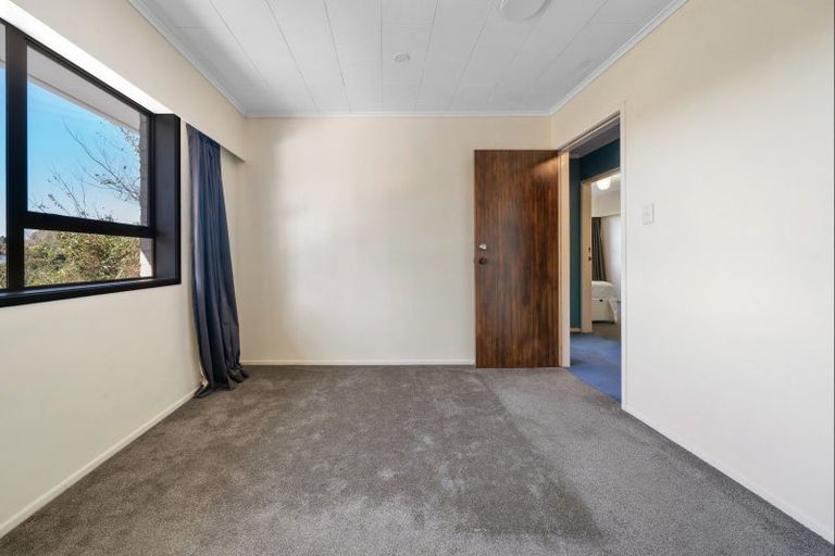 Photo of property in 22 Frankley Road, Westown, New Plymouth, 4310