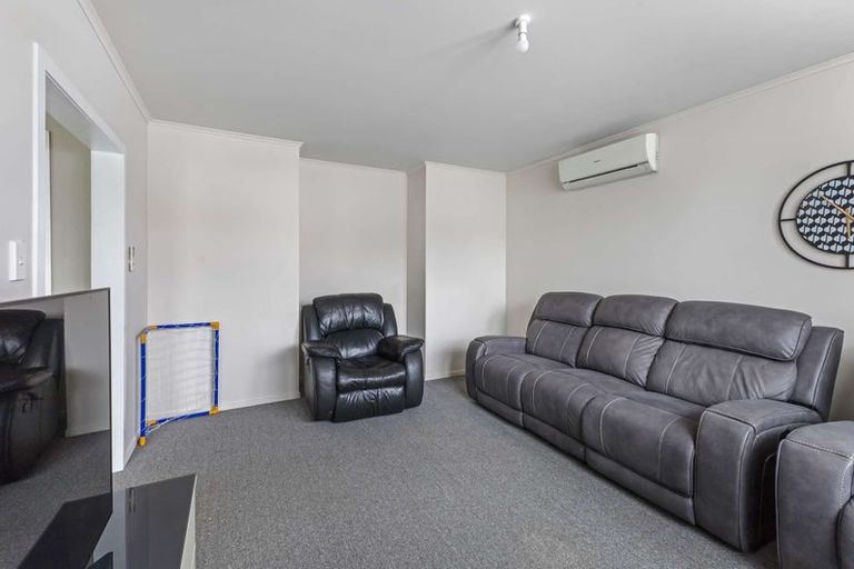 Photo of property in 32 Pendarves Street, New Plymouth, 4310