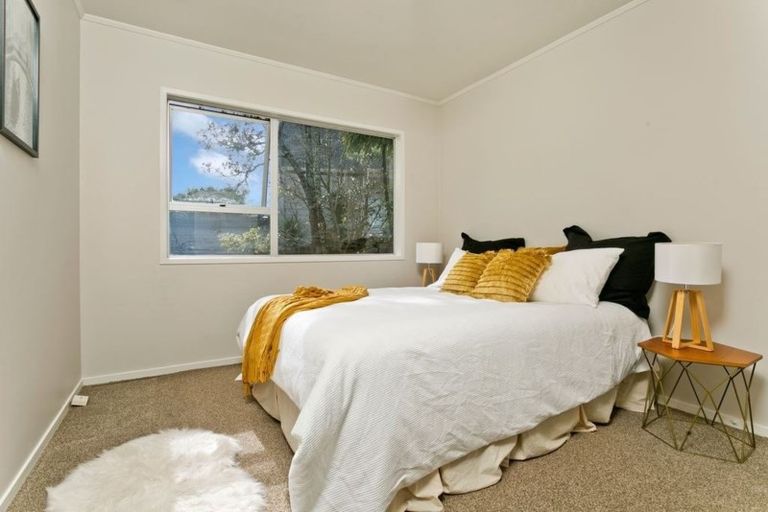 Photo of property in 1/136 Lynn Road, Bayview, Auckland, 0629