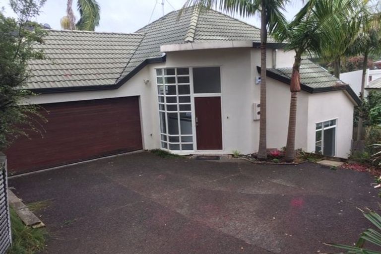 Photo of property in 2/14 Penning Road, Castor Bay, Auckland, 0620