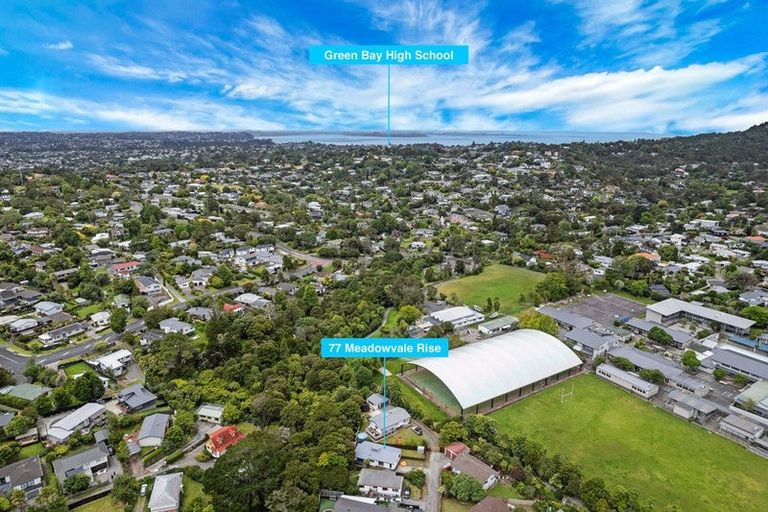 Photo of property in 77 Meadowvale Rise, Titirangi, Auckland, 0604