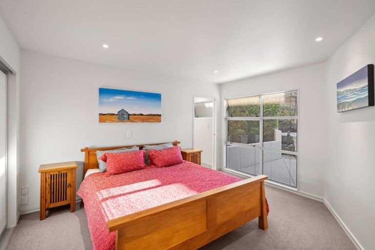 Photo of property in 12 Lady Polson Lane, Cashmere, Christchurch, 8022