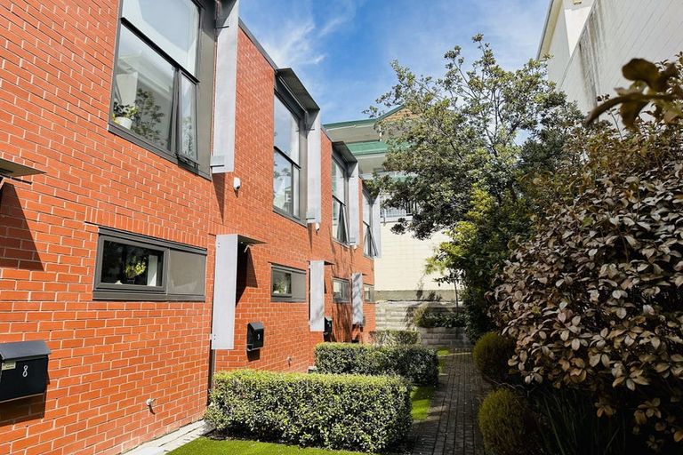 Photo of property in Nouvo Apartments, 9/21 Rugby Street, Mount Cook, Wellington, 6021