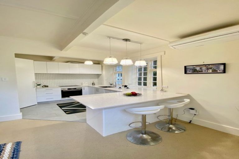 Photo of property in 145 Kelburn Parade, Kelburn, Wellington, 6012