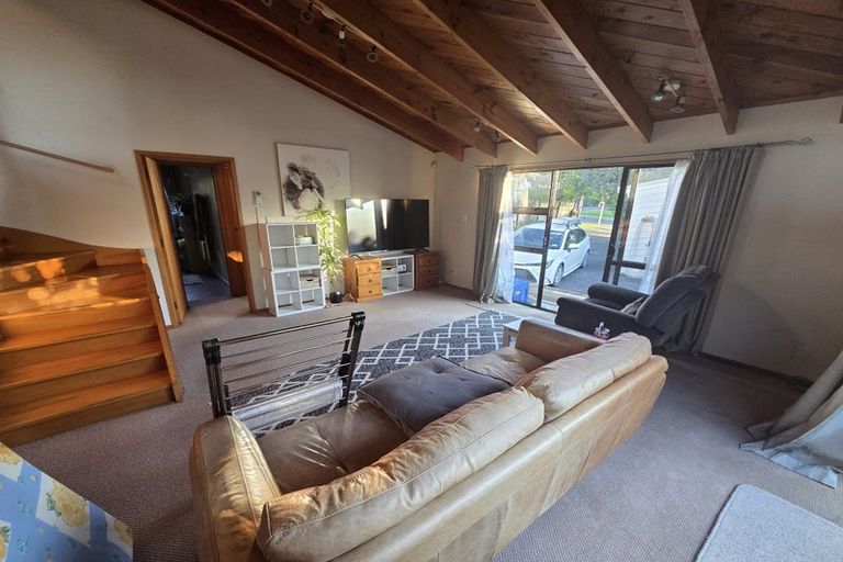 Photo of property in 8 Churchouse Road, Greenhithe, Auckland, 0632