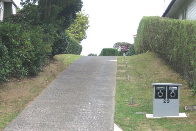 Photo of property in 1/29 Valley View Road, Glenfield, Auckland, 0629