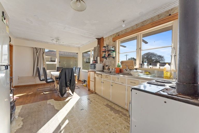 Photo of property in 76 Conway Road, Eltham, 4322