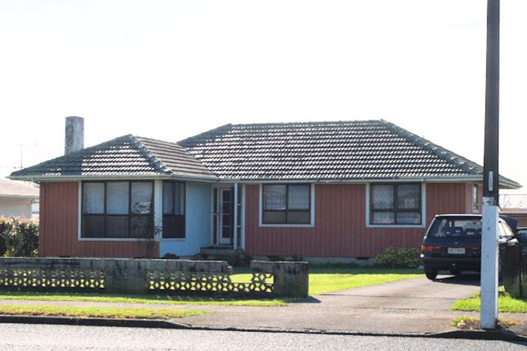 Photo of property in 174 Robertson Road, Mangere East, Auckland, 2024