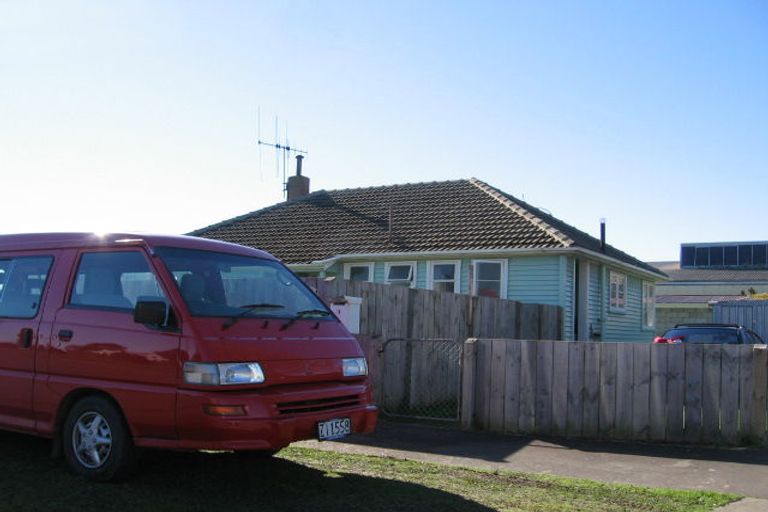 Photo of property in 1 Thames Street, Roslyn, Palmerston North, 4414