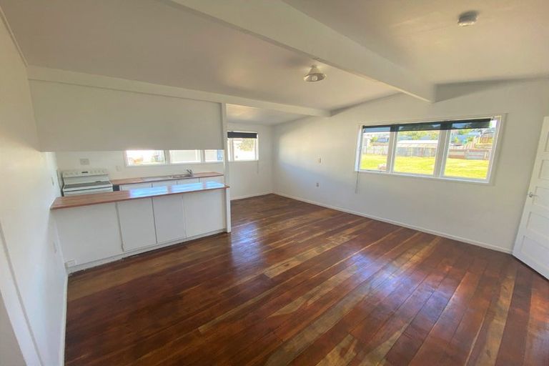 Photo of property in 11 Konini Street, Tawhero, Whanganui, 4501