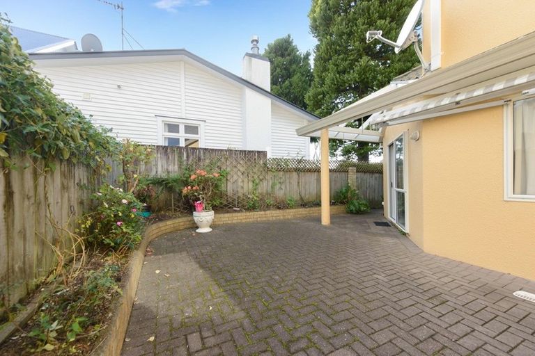 Photo of property in 63 Edgecumbe Road, Tauranga, 3110