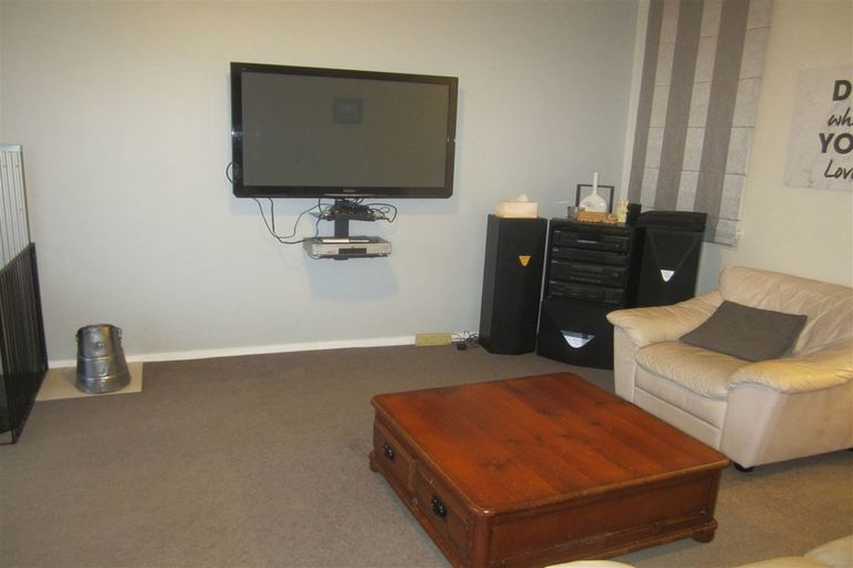 Photo of property in 42 Koe Street, Moana, 7872