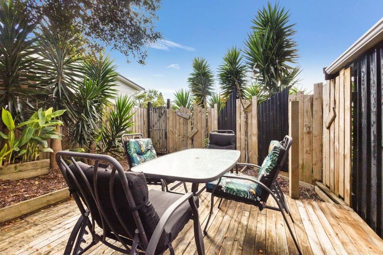 Photo of property in 38 Carlton Terrace, Westown, New Plymouth, 4310