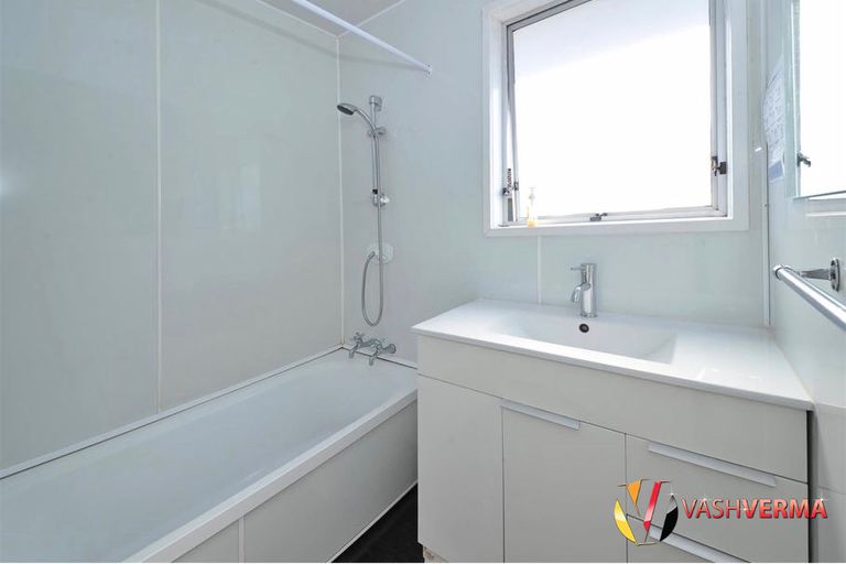 Photo of property in 14 Gambare Place, Wattle Downs, Auckland, 2103