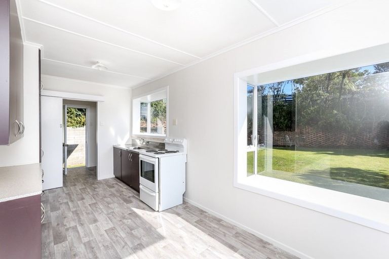 Photo of property in 41 Waimea Street, Westown, New Plymouth, 4310