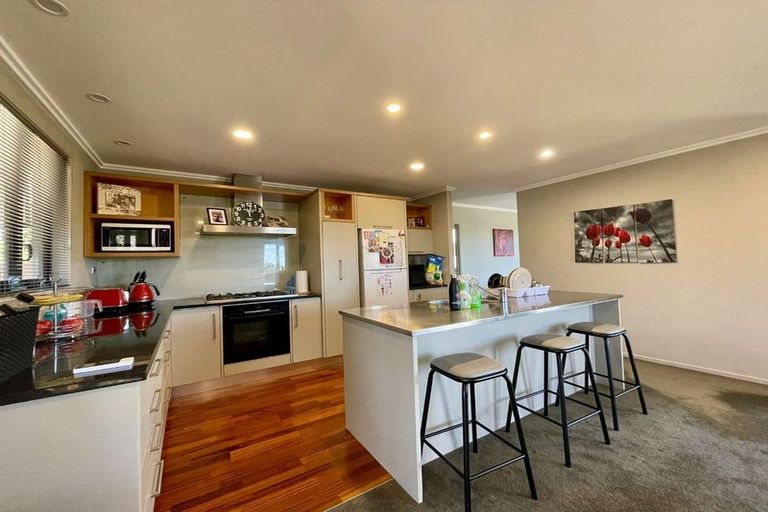 Photo of property in 204 Heta Road, Merrilands, New Plymouth, 4312