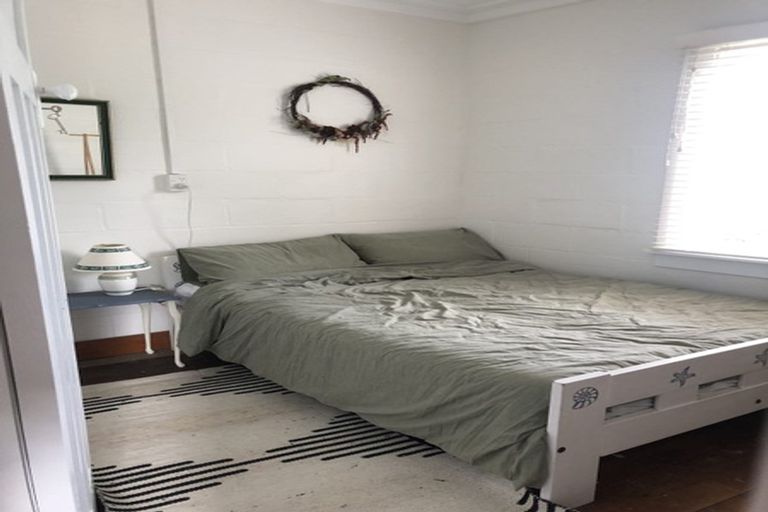 Photo of property in 82 Marine Parade, Otaki Beach, Otaki, 5512