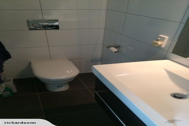 Photo of property in 1/25 Home Street, Mount Victoria, Wellington, 6011