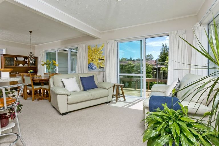 Photo of property in 60 Stapleford Crescent, Browns Bay, Auckland, 0630