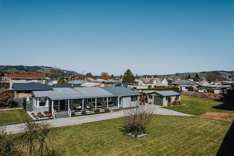 Photo of property in 17 Cross Street, Milton, 9220