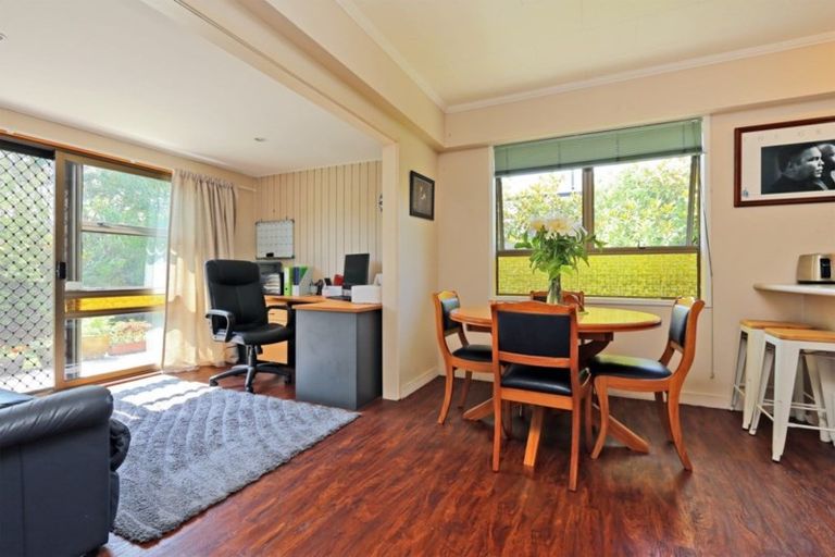 Photo of property in 3 Russell Street, Waipukurau, 4200