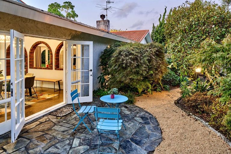 Photo of property in 31 Andrew Street, Waikanae, 5036