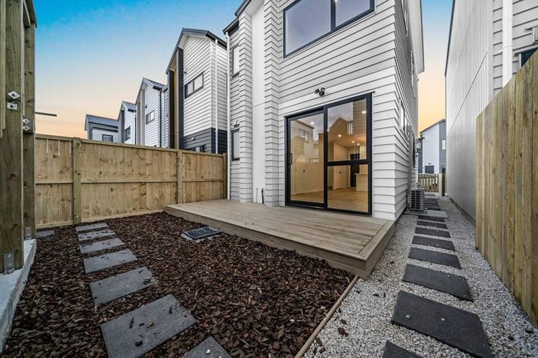 Photo of property in 22 Whare Kauri Road, Papakura, 2110