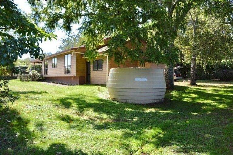 Photo of property in 32 Wi Pere Street, Manakau, 5573