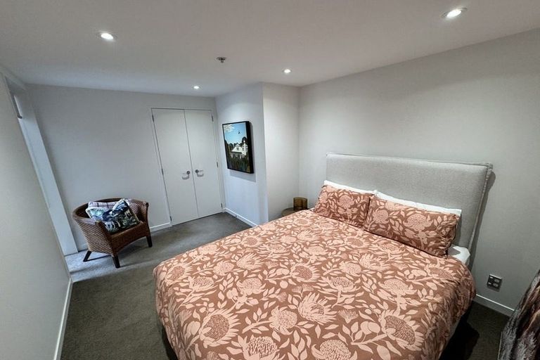 Photo of property in Piermont Apartments, 2b/82 Cable Street, Te Aro, Wellington, 6011