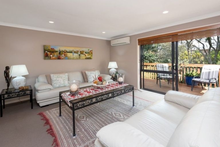 Photo of property in 29a Advene Road, Cockle Bay, Auckland, 2014