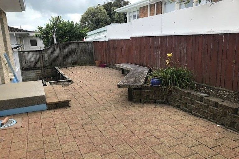 Photo of property in 1/1 Wycherley Drive, Bucklands Beach, Auckland, 2014