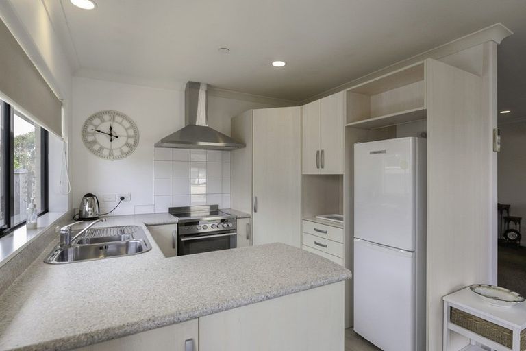 Photo of property in 8 Ian Peter Way, Otaki, 5512