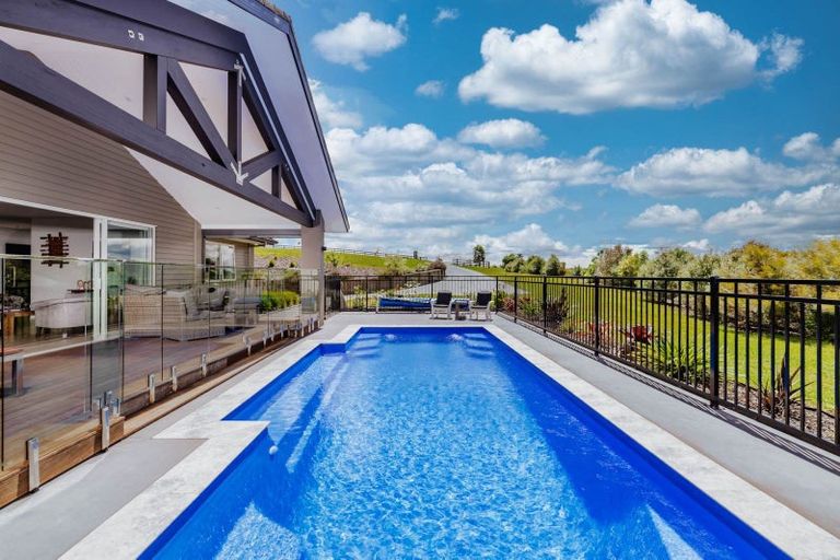 Photo of property in 8 Fernbird Grove, Kerikeri, 0294