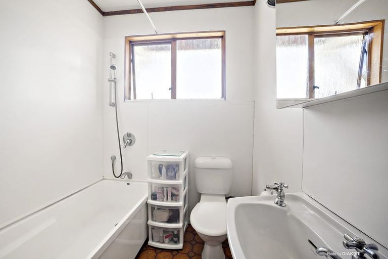 Photo of property in 51 Buckingham Street, Melrose, Wellington, 6023