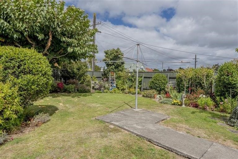 Photo of property in 35 York Street, Levin, 5510