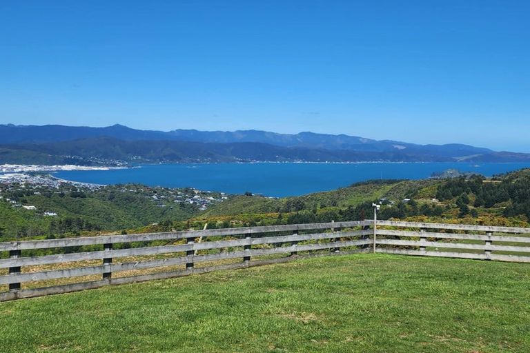 Photo of property in 380 Horokiwi Road, Horokiwi, Wellington, 5016