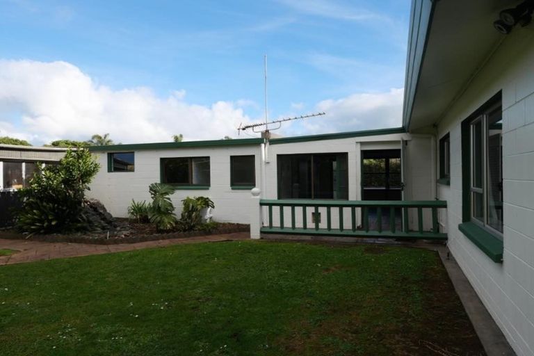 Photo of property in 123 Waiuku Road, Pukekohe, 2678