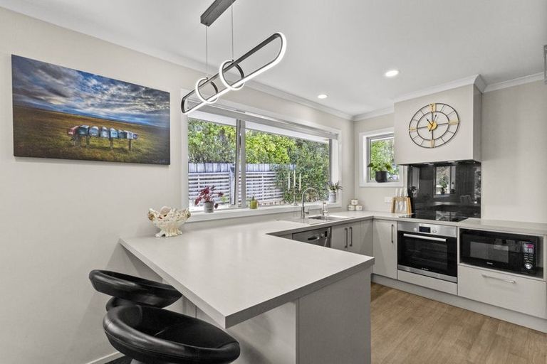 Photo of property in 118 Milton Terrace, Picton, 7220