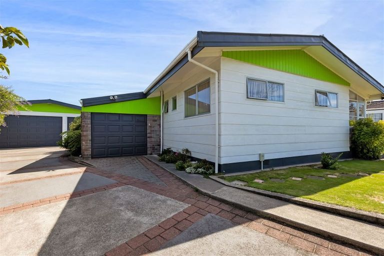 Photo of property in 43 Sunnyvale Street, Bell Block, New Plymouth, 4312