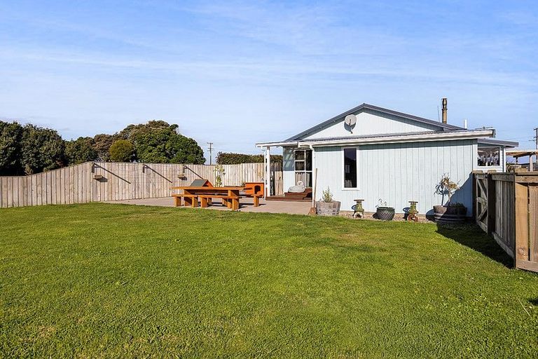 Photo of property in 1288 Normanby Road, Manaia, Hawera, 4678