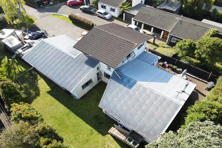 Photo of property in 473 Glenfield Road, Glenfield, Auckland, 0629